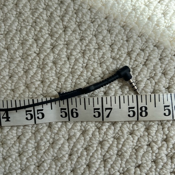 Peloton urban ears corded ear buds- 58” cord - Picture 5 of 5